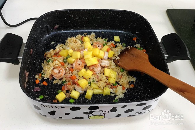 怎么样做美味的菠萝大虾炒饭