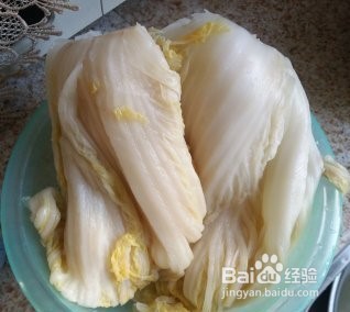 教你如何制作红焖肉炖酸菜