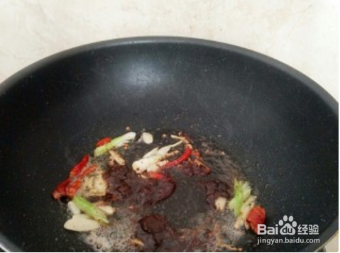 制作酱爆鱿鱼丝