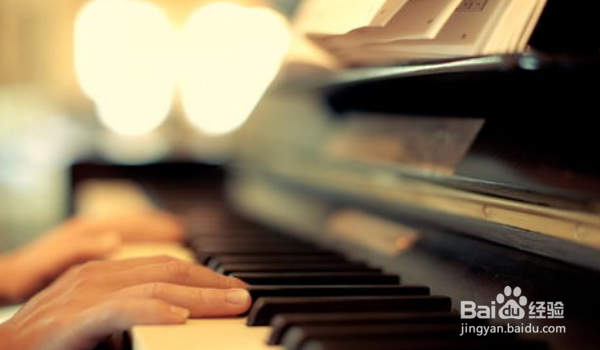 钢琴琴键按下去弹不起来