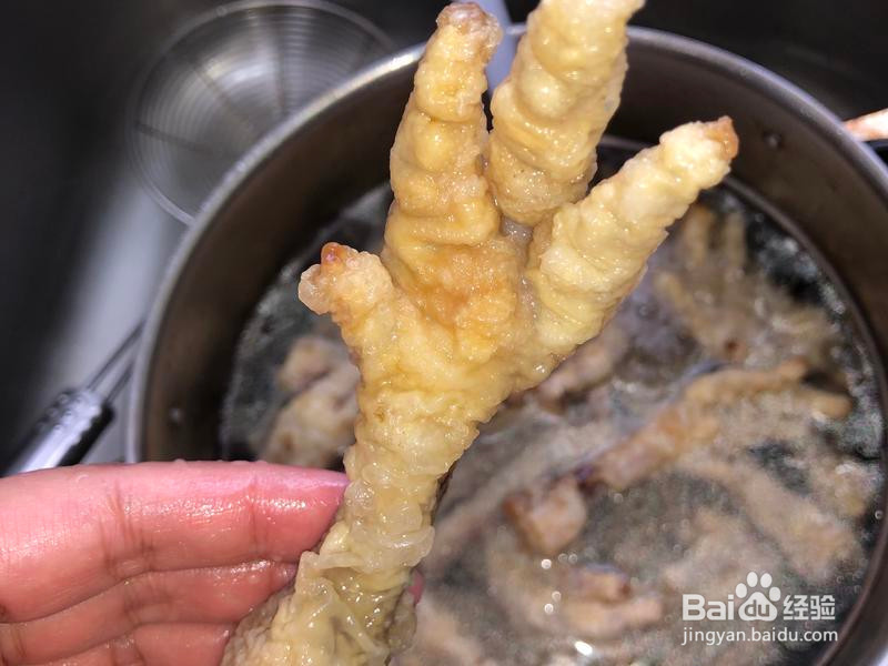 不会爆油的豉汁凤爪的做法