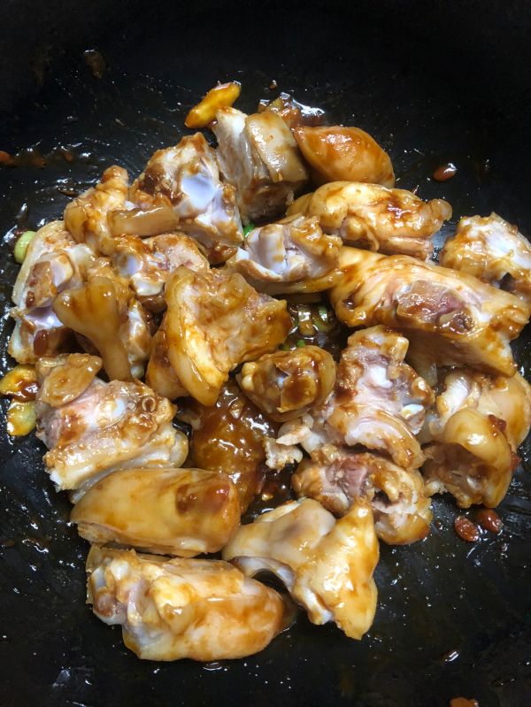 黄豆焖猪蹄香甜简易版