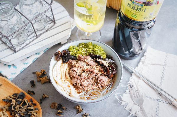 捞汁爽口牛肉粉丝