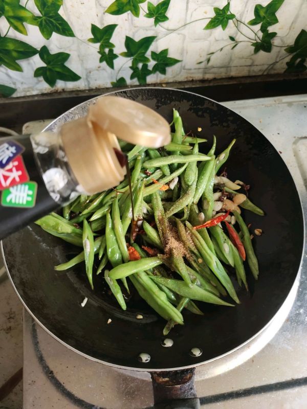 简单美味干煸扁豆角