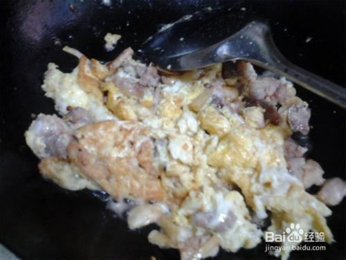 家常鸡蛋肉炒大青椒