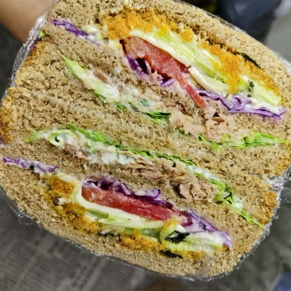 超级金枪鱼肉松三明治