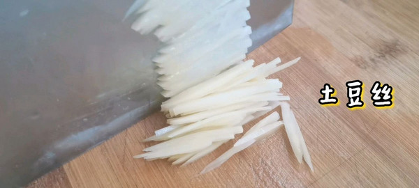 不吃凉拌香椿都不叫在春天