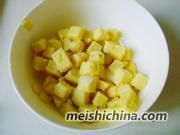 炒黄金馒头丁——剩馒头的华丽转身