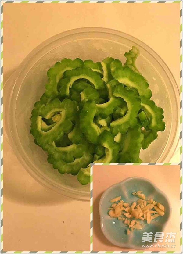 苦瓜煎蛋的做法