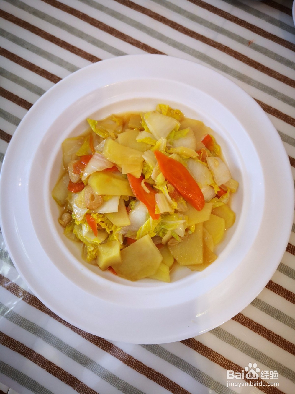 娃娃菜炒土豆片