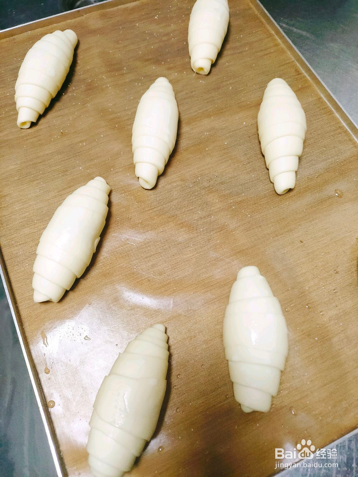 椒香牛角包的做法