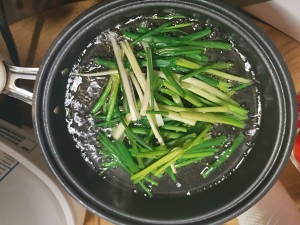 流口水的葱油泼面