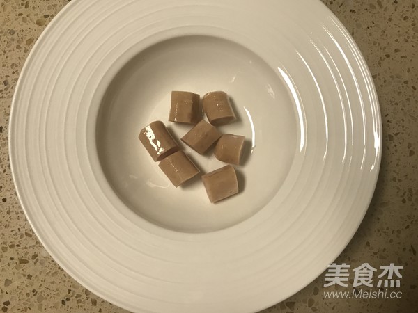 扎心香肠汤面