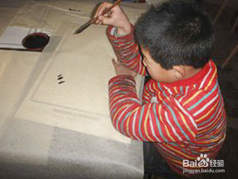 如何指导孩子学习毛笔字