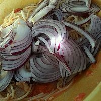 番茄洋葱炒意面