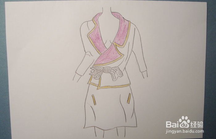 宽领睡衣外套怎么画