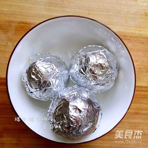 端午琥珀蛋的做法