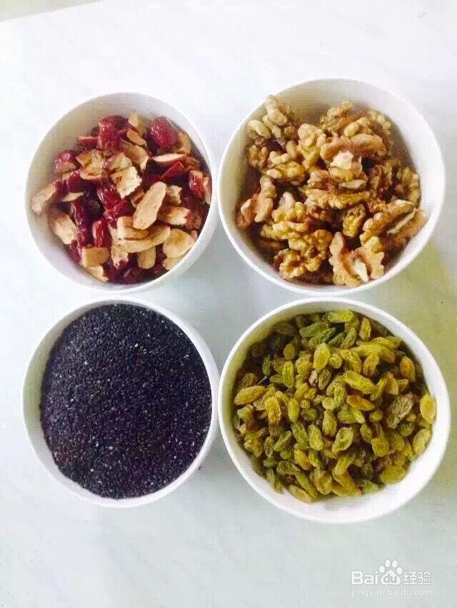 营养美味的核桃红枣葡萄芝麻奶香馒头