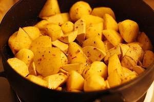 怎么做辣酱土豆烧排骨