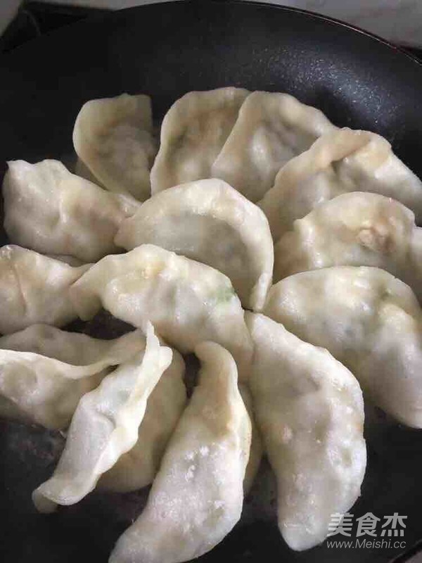 牛肉生煎饺子