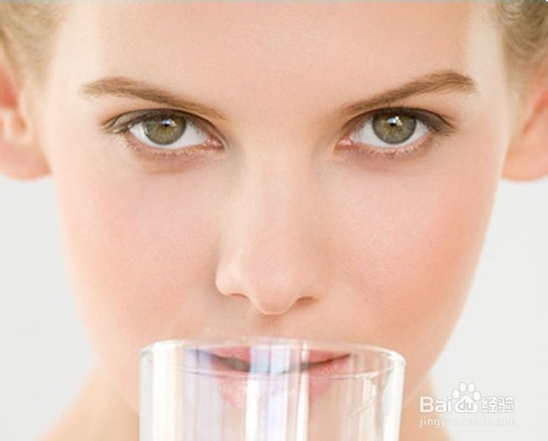 告别干燥脱皮 干性皮肤秋冬补水7要素