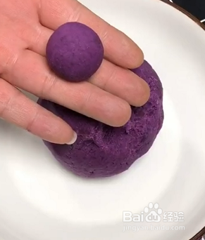 如何蒸制糯米紫薯丸子？