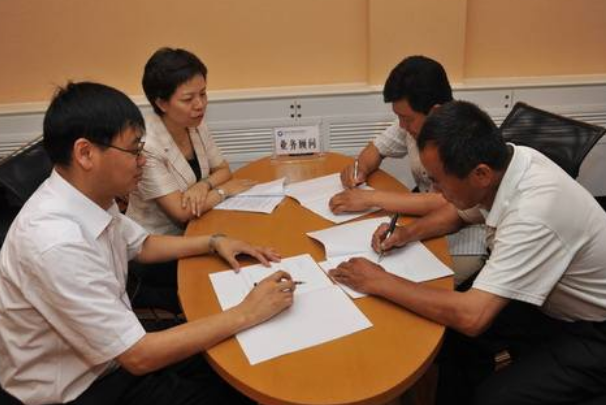 谁能帮我解释一下贷款“展期”和“续贷”的区别是什么呀