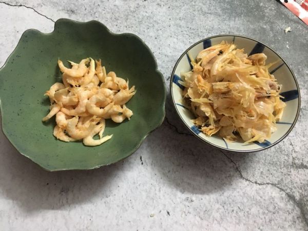 北极虾韭菜盒子