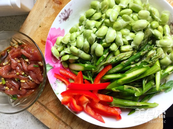 芦笋肉丝的做法