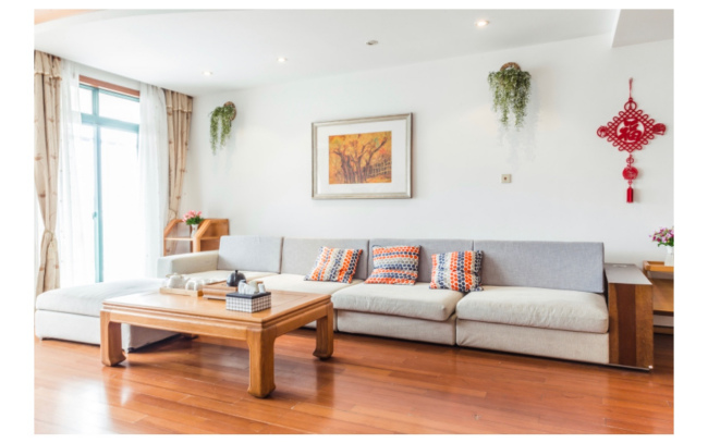 怎样解除高层塑钢窗户被风刮起怪叫声