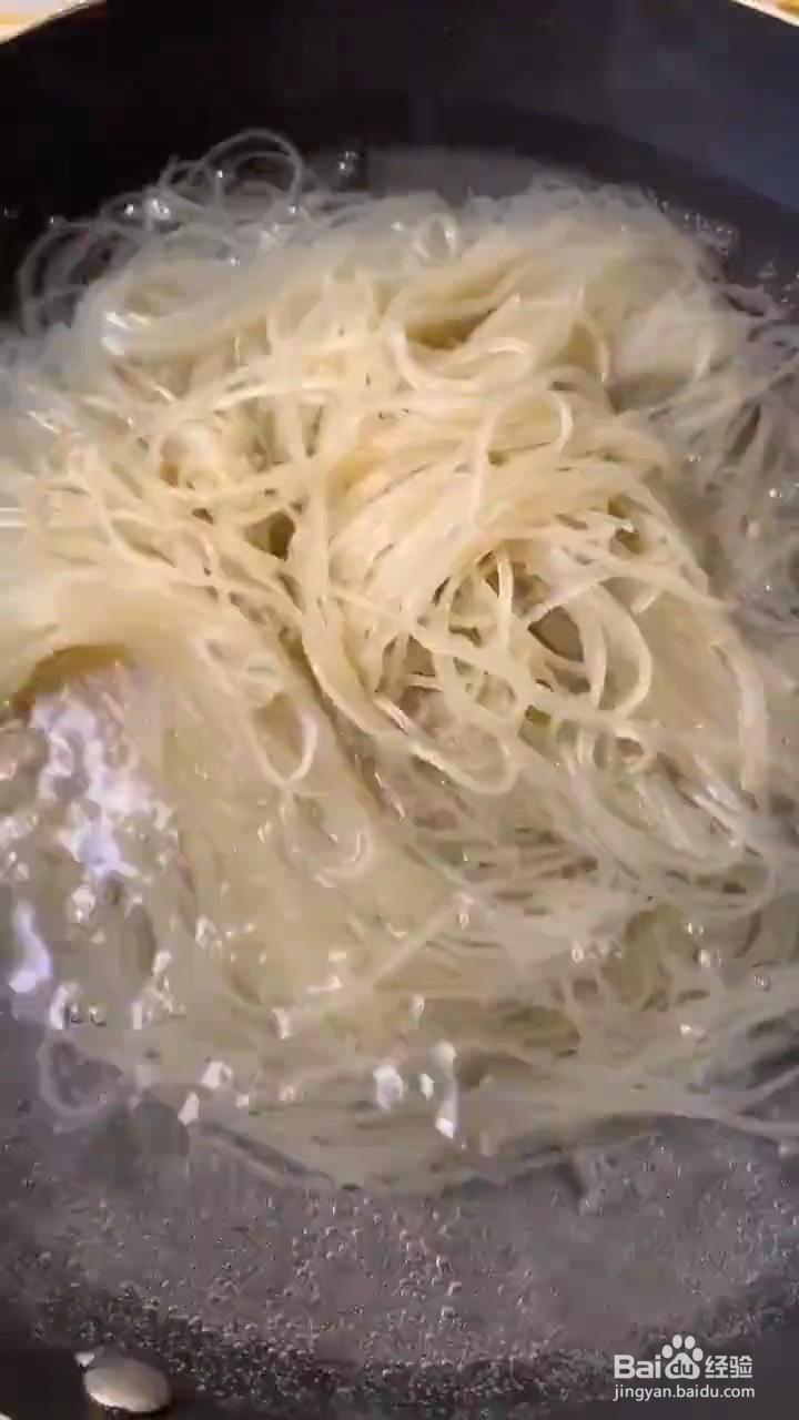 如何自制家庭版的酸辣粉