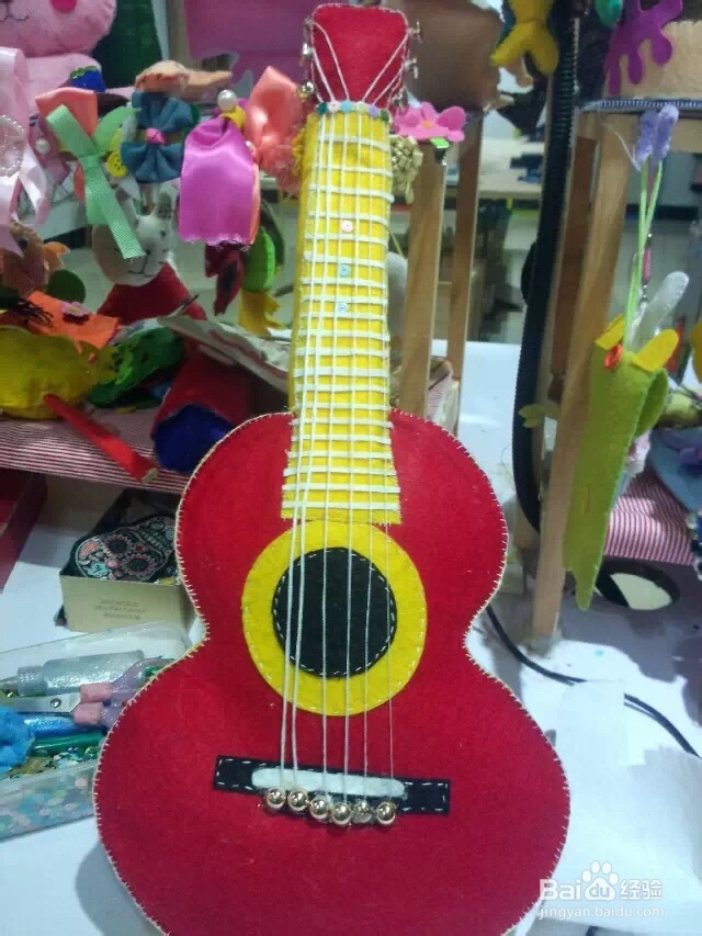 灵巧的手工制作吉他