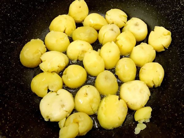 孜然锅巴小土豆