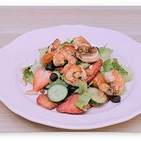 如何制作美味的鲜虾沙拉？