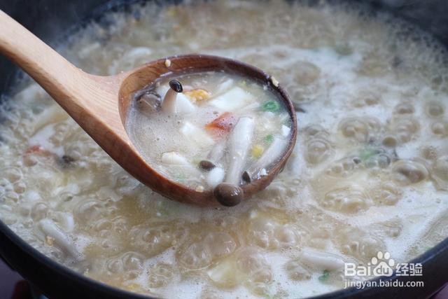 怎么做菌菇虾仁豆腐汤