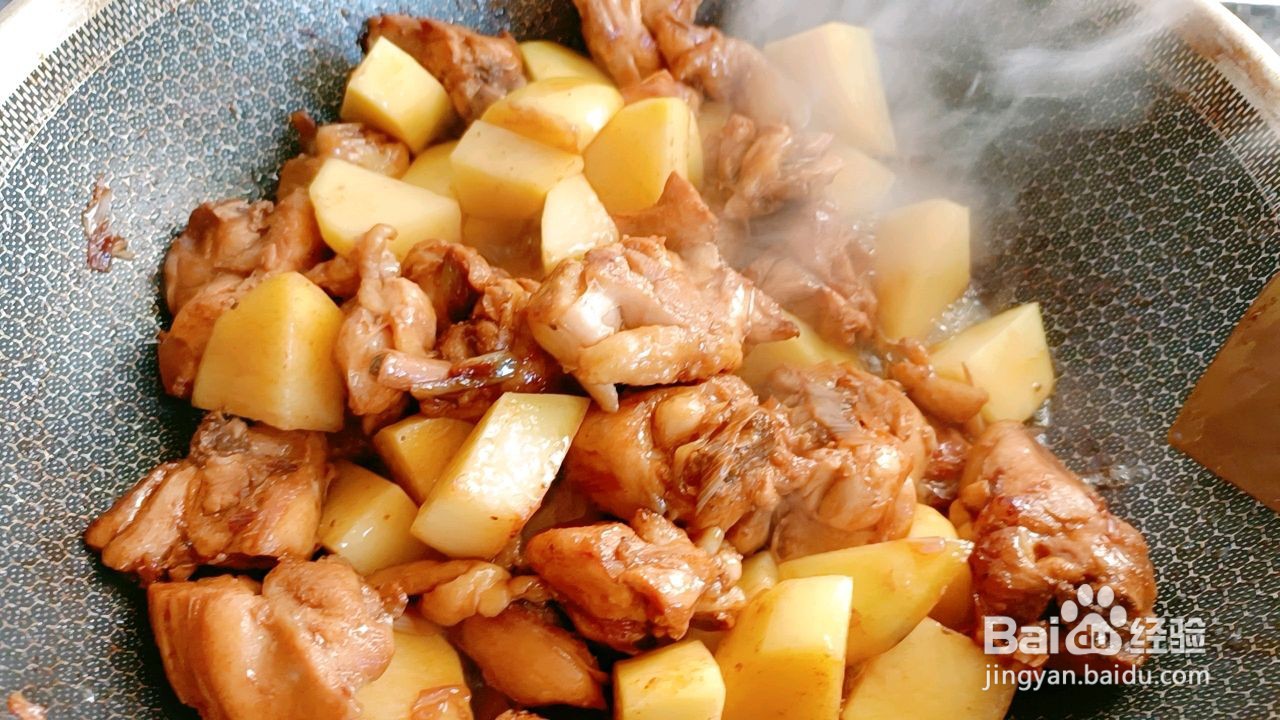 鸡腿炖土豆的做法
