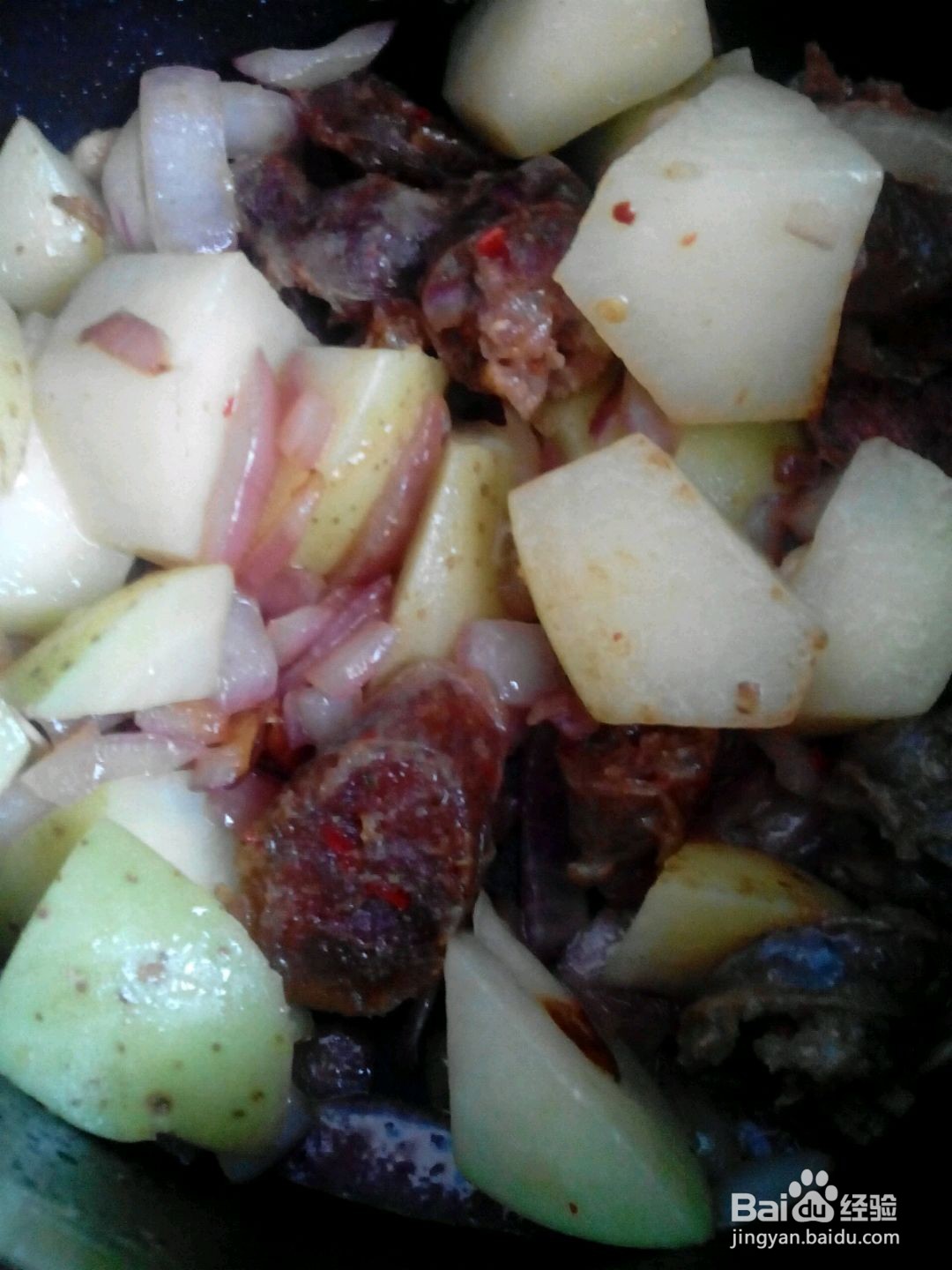 腊肠土豆饭的做法