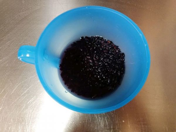 芒果草莓黑雨捞