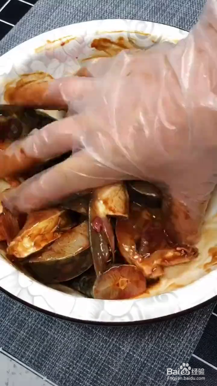 如何制作好吃的红烧砂锅草鱼块