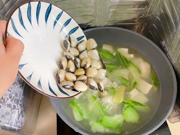 豆腐丝瓜白贝汤