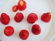 食补佳品草莓圣诞老人的做法