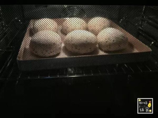 黑芝麻奶酪小餐包