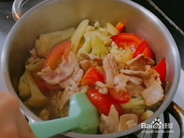 西红柿焖菜花的做法