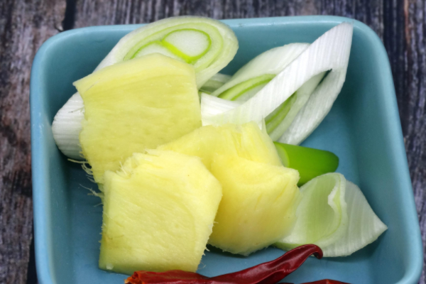 大鹅和什么一起炖最配