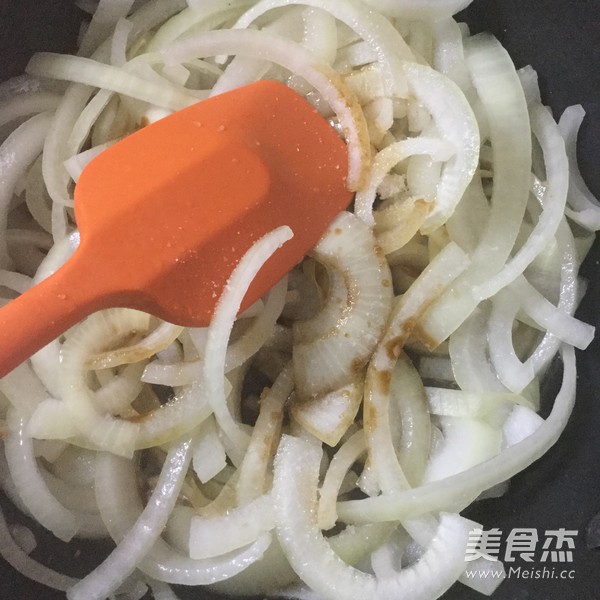 洋葱炒鸡蛋的做法