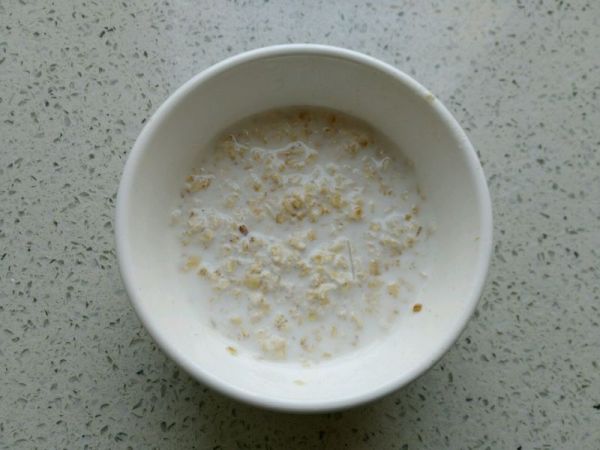 玉米油燕麦面包