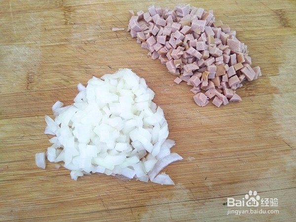 萝卜青椒炒牛肉肠