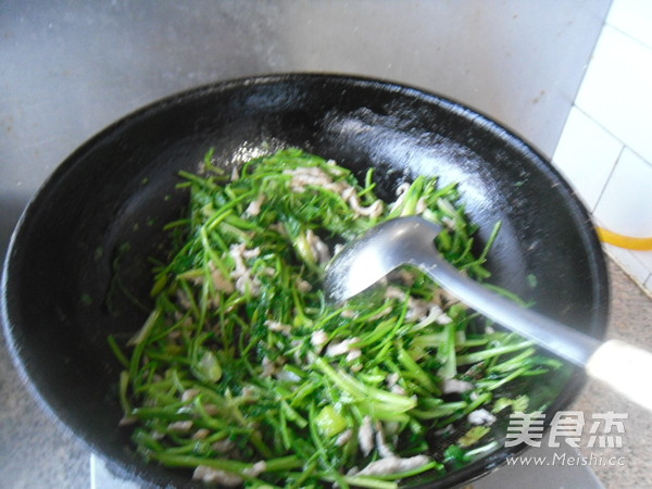 芫爆里脊的做法