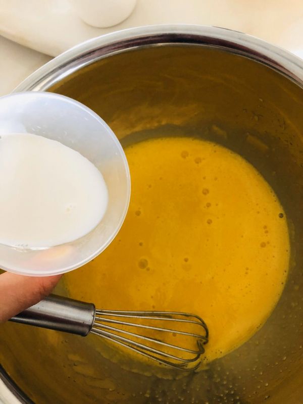 八寸中空戚风蛋糕