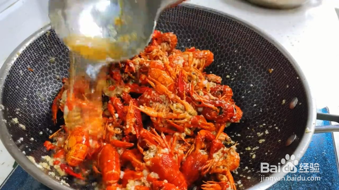 超级美味的金汤蒜蓉小龙虾要怎么制作